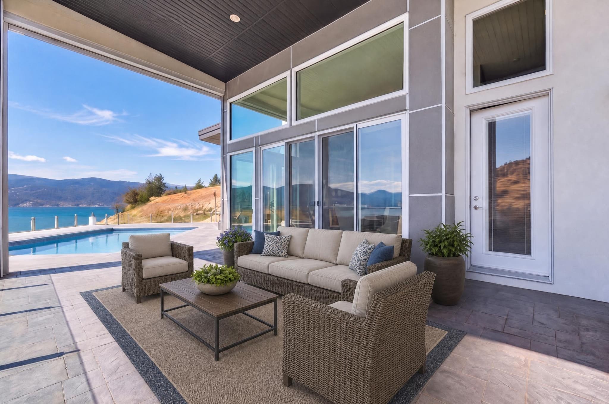 Virtual twilight for real estate photographers: workflow, pricing and client delivery